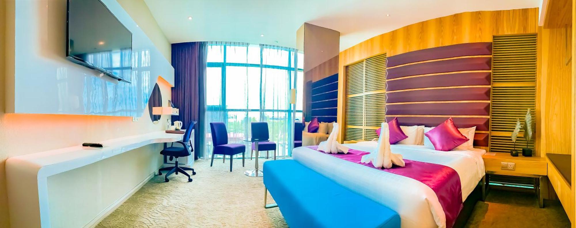 Greens Hotel & Suites Bintulu Exterior foto