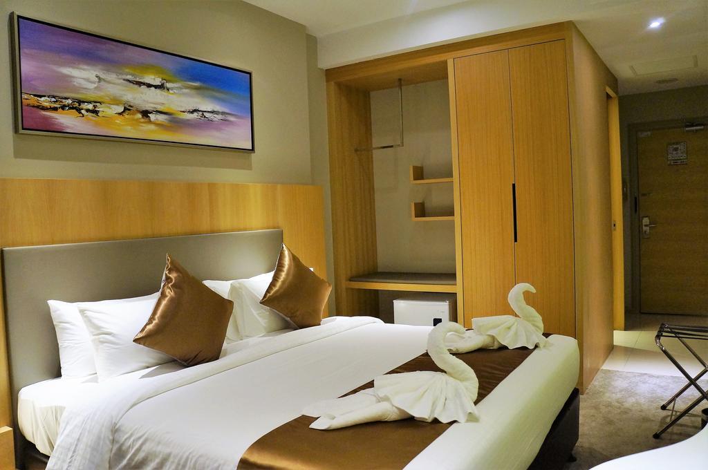 Greens Hotel & Suites Bintulu Exterior foto